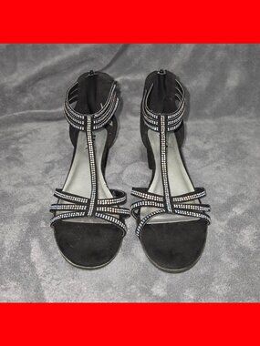 MIA Rhinestone T-Strap Dress Sandals / Heels - Big Girls 4